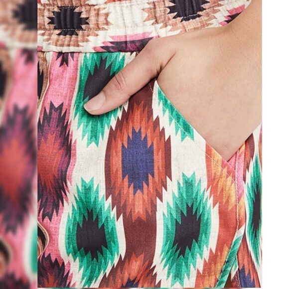 Alice + Olivia Kir Running Short Boho Warm Breeze Aztec Print Size M $225 Retail